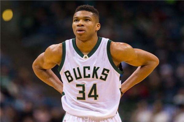 他以出色的 他以出色的